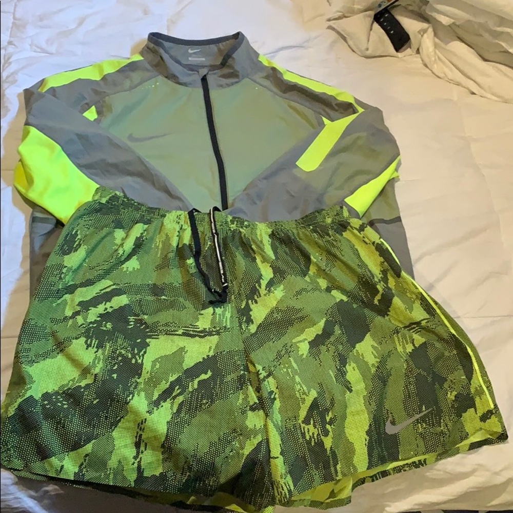 Nike running/ soccer set